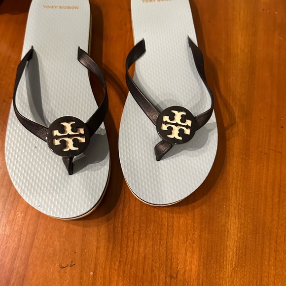 Tory Burch Navy/Light Blue Minnie Flip Flop, EUC - Picture 3 of 6